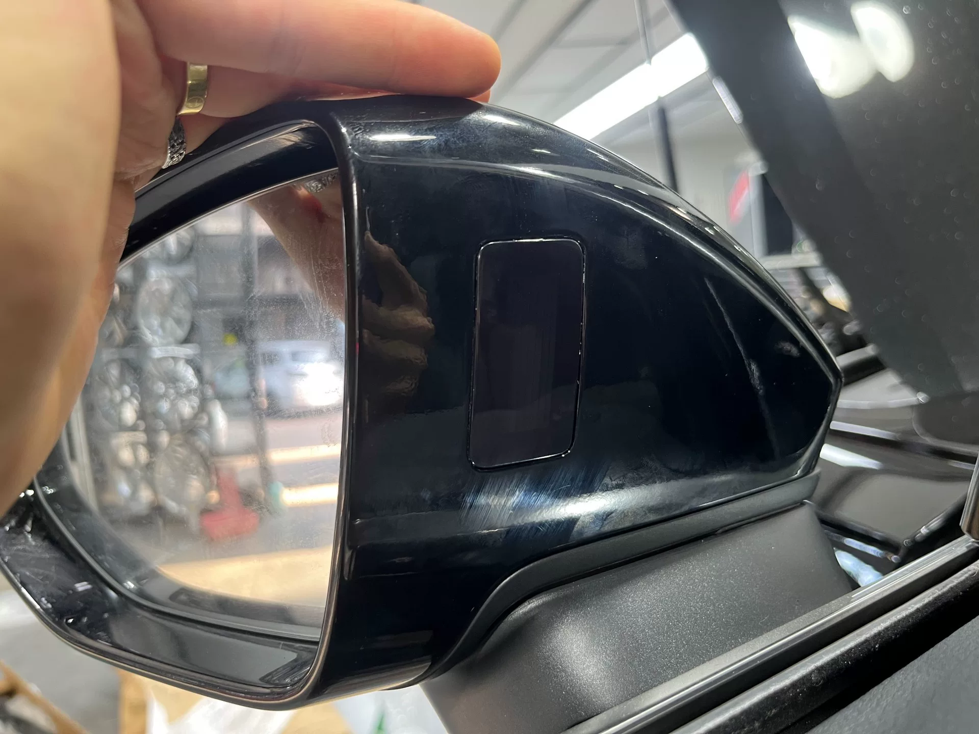Audi A6L, A7, C8, Q7 Lane Change Assist System Blind Spot Monitoring System Rearview Mirror Flashing Alert Bird’s‑Eye View Display + Door Open Warning Rear Cross-Traffic Assist