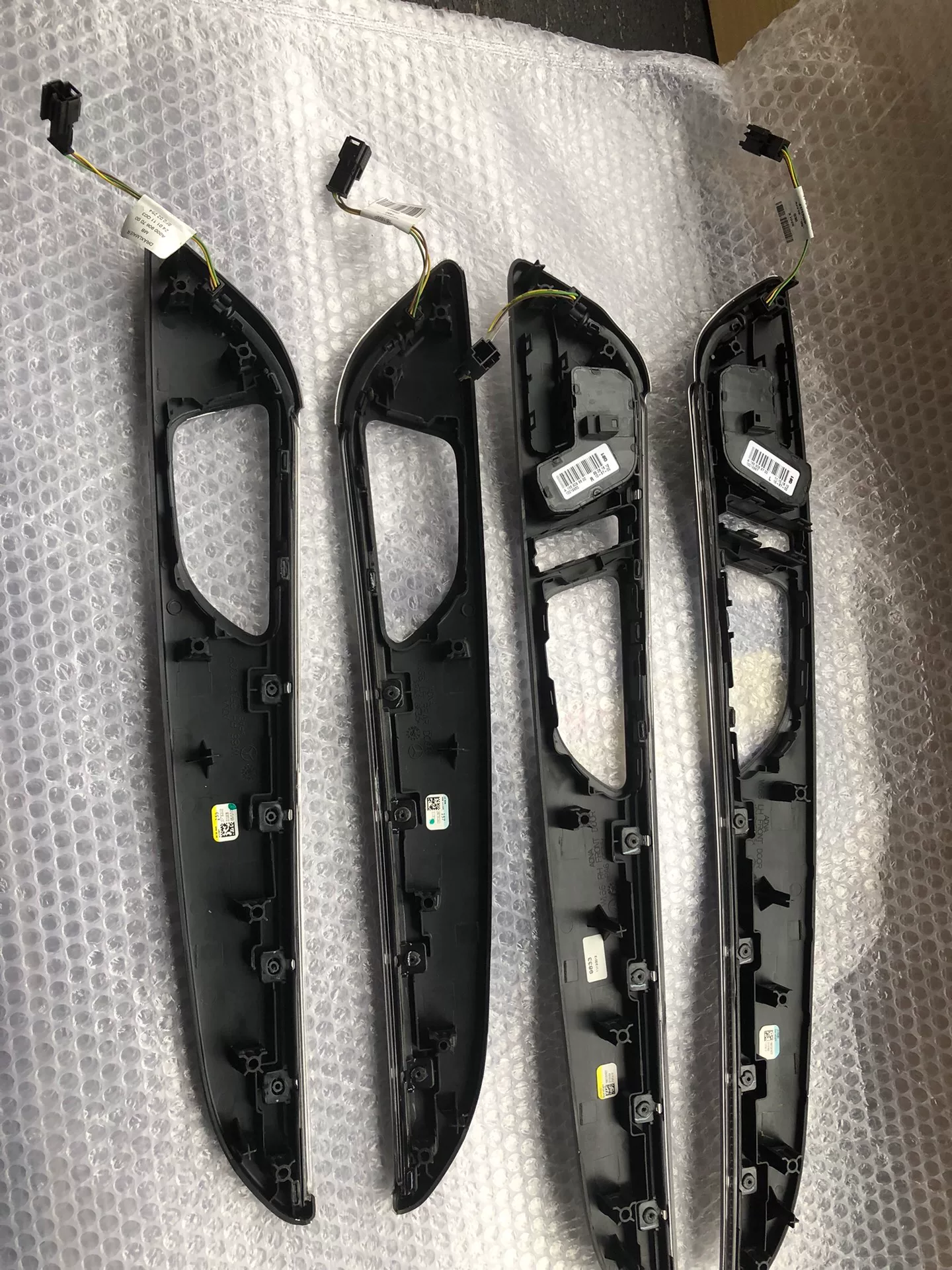 Painel de acabamento do puxador interno da porta da Mercedes-Benz com iluminação ambiente para ML/GLE/GL/GLS W166 (2012-2019)