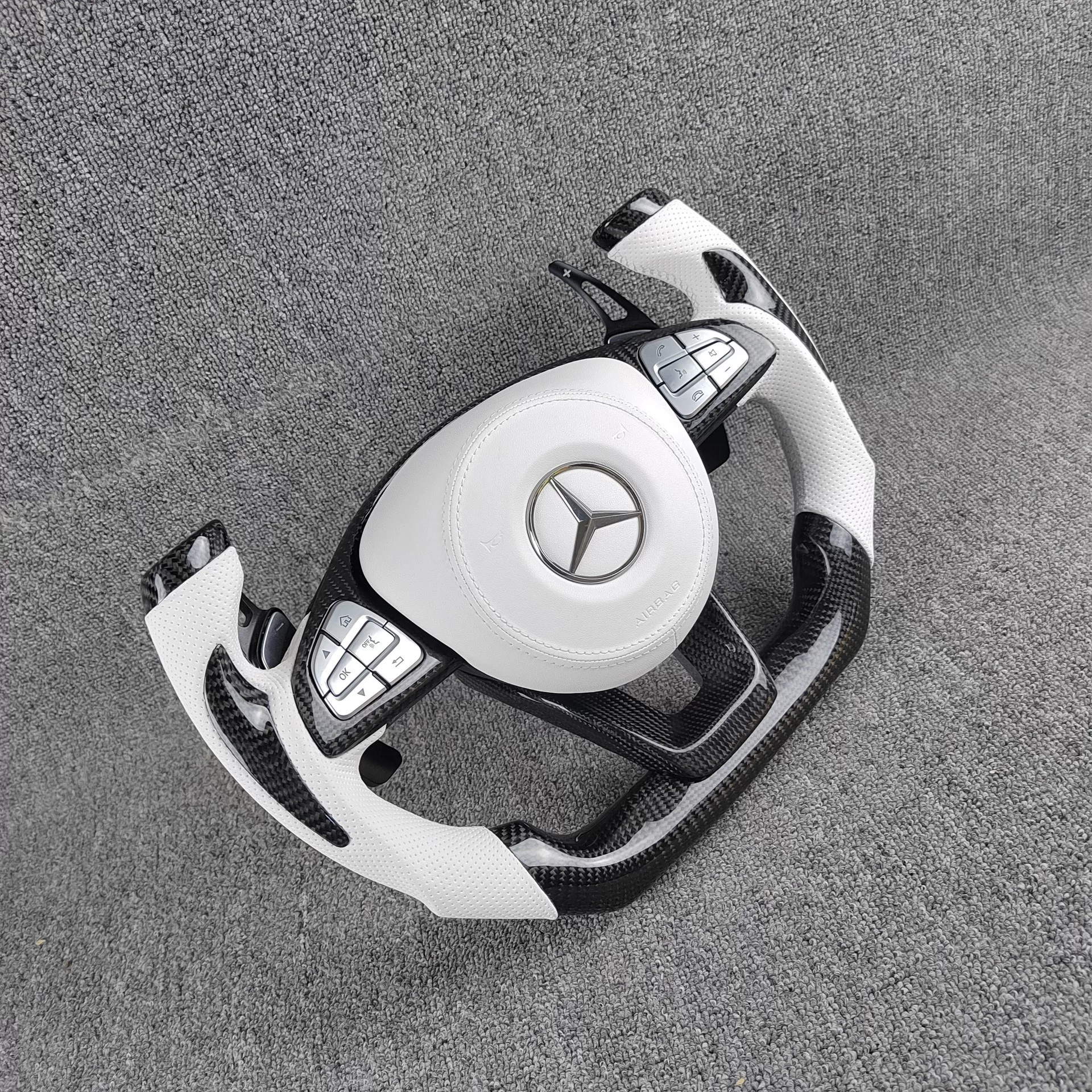 Mercedes-Benz aircraft-grade carbon fiber steering wheel Specifically designed for multiple Mercedes-Benz models