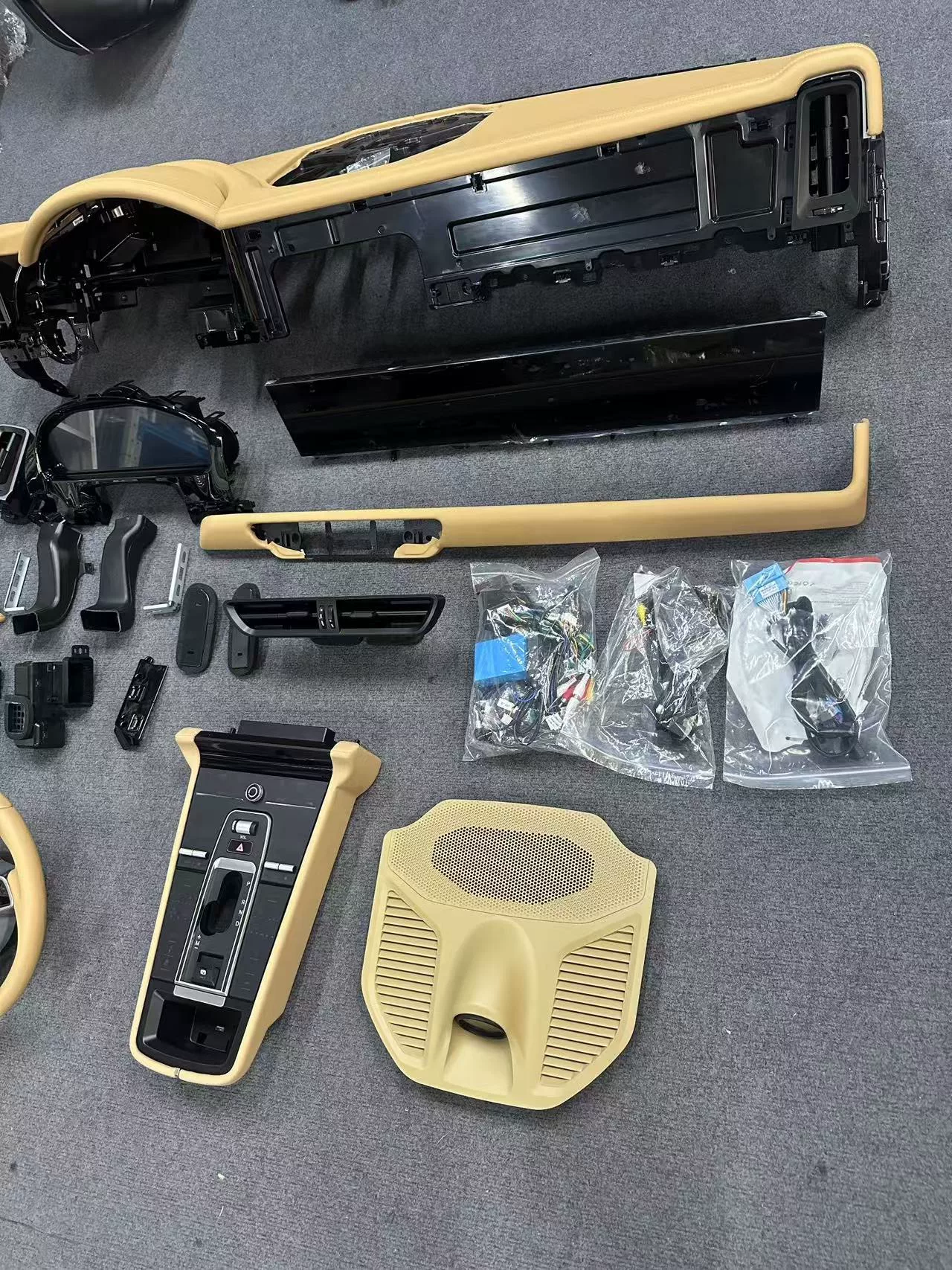 Kit de actualización para el interior del Porsche Cayenne 2011-2017 Instalación sin daños: nuevo tablero, volante y consola central