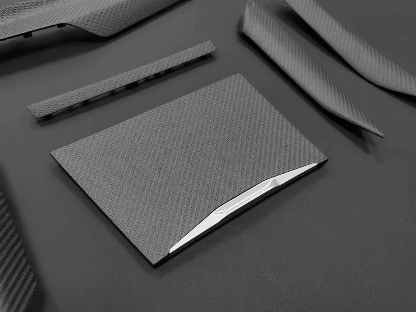 BMW i3/i4 Carbon Fiber Interior Kit 6-Piece Kit with Non-Destructive Installation Made from Toray Carbon Fiber
