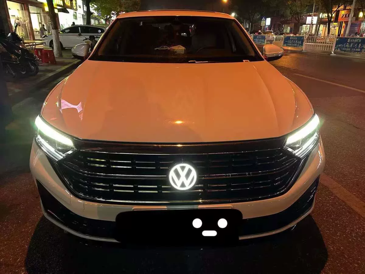 Volkswagen Illuminated Logo Volkswagen OEM-Style LED Car Logo Volkswagen Illuminated Logo Compatible with ACC Adaptive Cruise Control