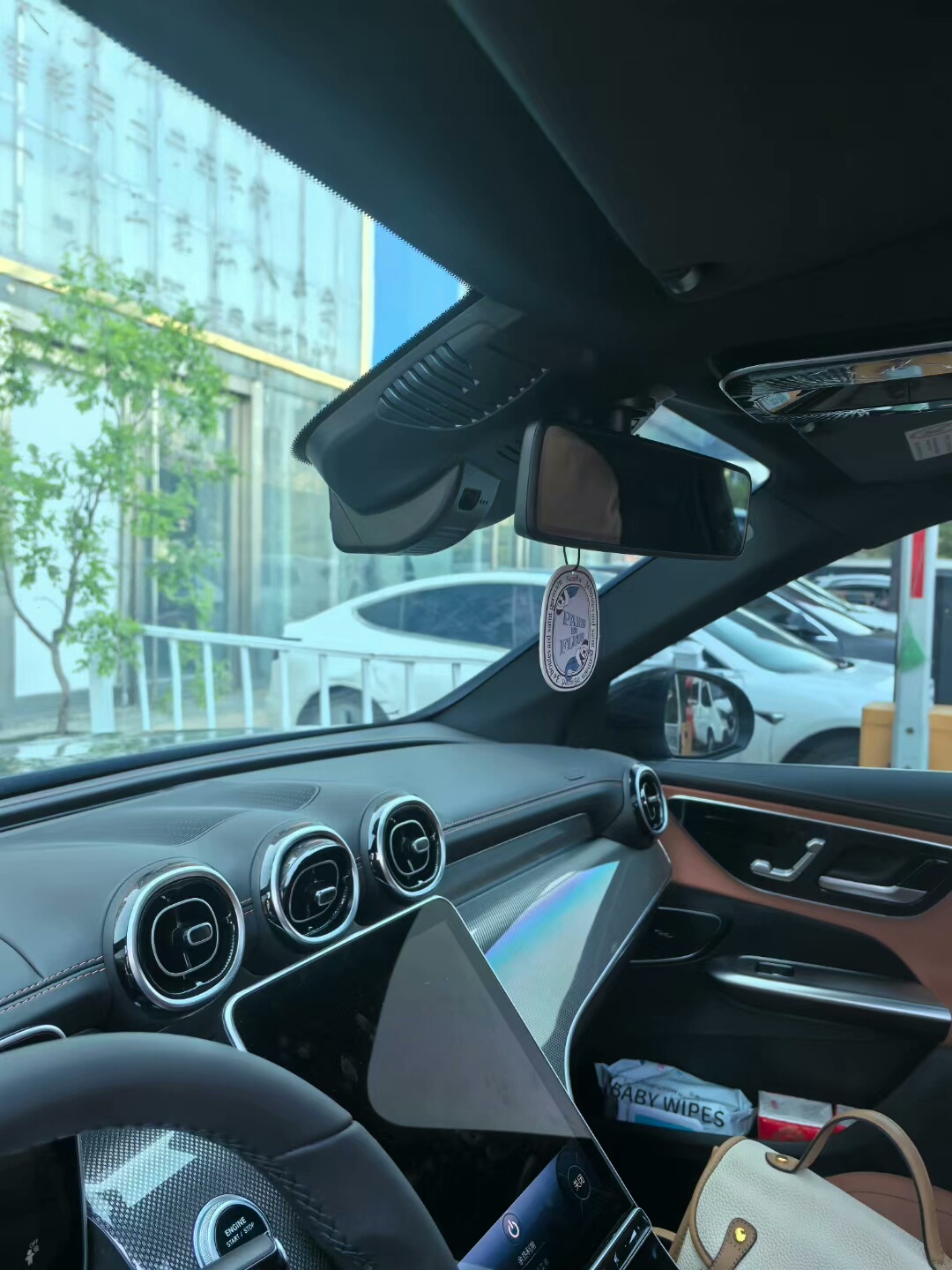 Mercedes-Benz GLC X254 Hidden Dashcam Vehicle-specific mold + Plug-and-play wiring harness