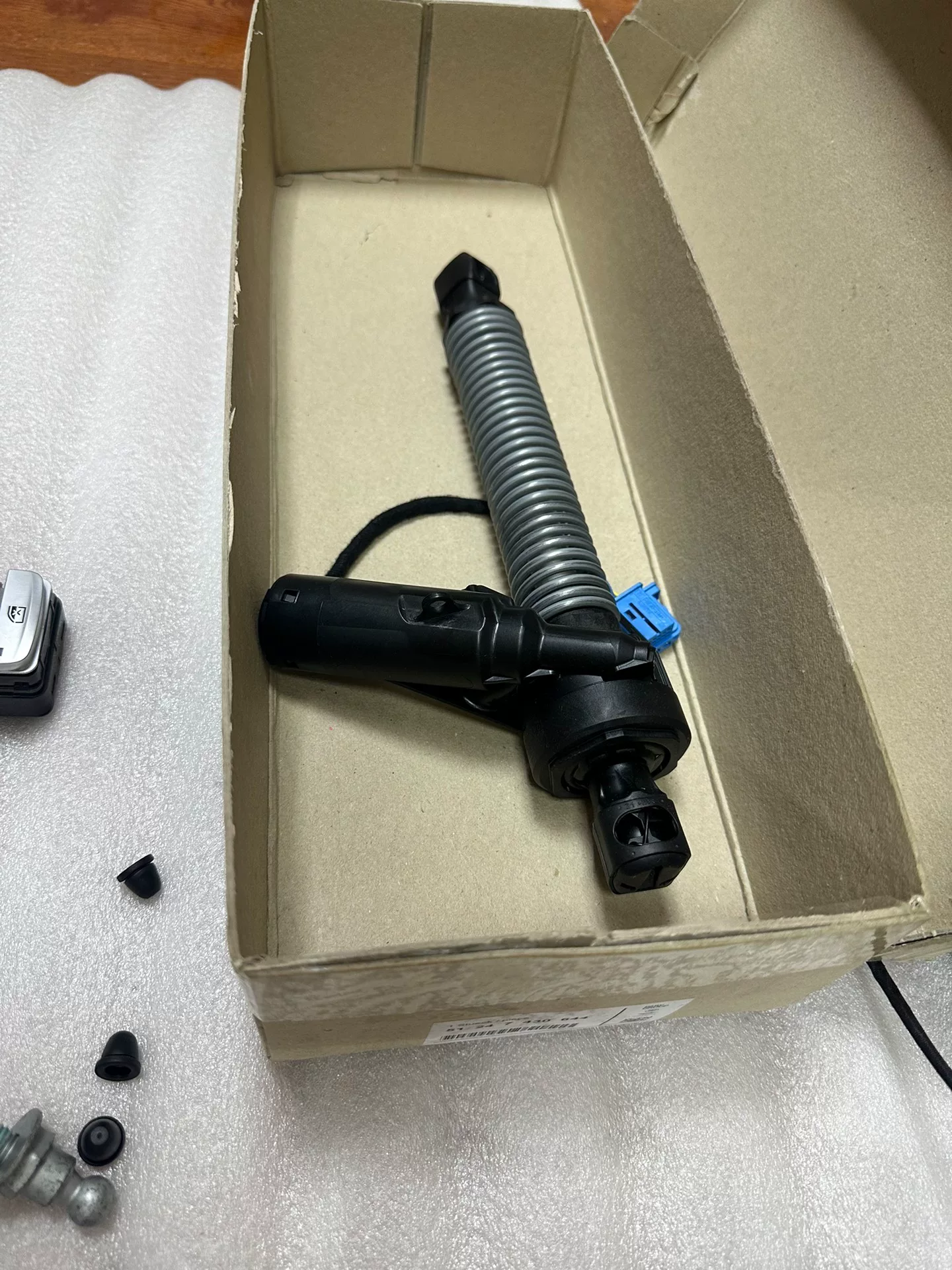 BMW G20 G30 G22 i3 Electric Tailgate Kit Original OEM Power Liftgate System Complete Set with Struts, Control Module, Lock Motor, and Switch