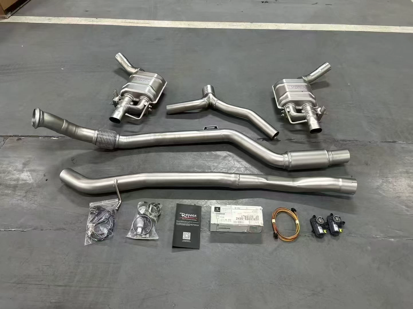 Mercedes-Benz OEM exhaust valve motor 21148A03, brand-new original with wiring harness and controller.