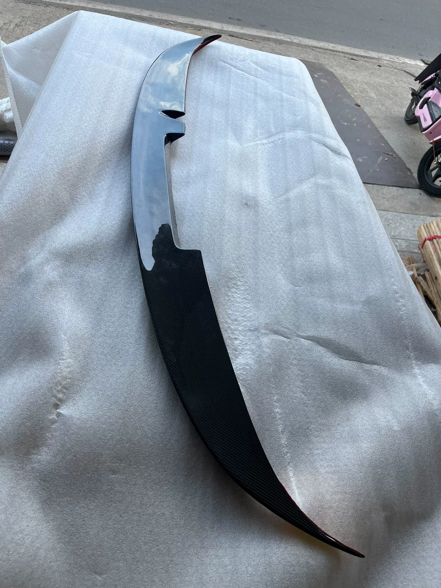 Mercedes-Benz R350 Carbon Fiber Rear Spoiler (OEM Fit, No-Drill Adhesive Mount)