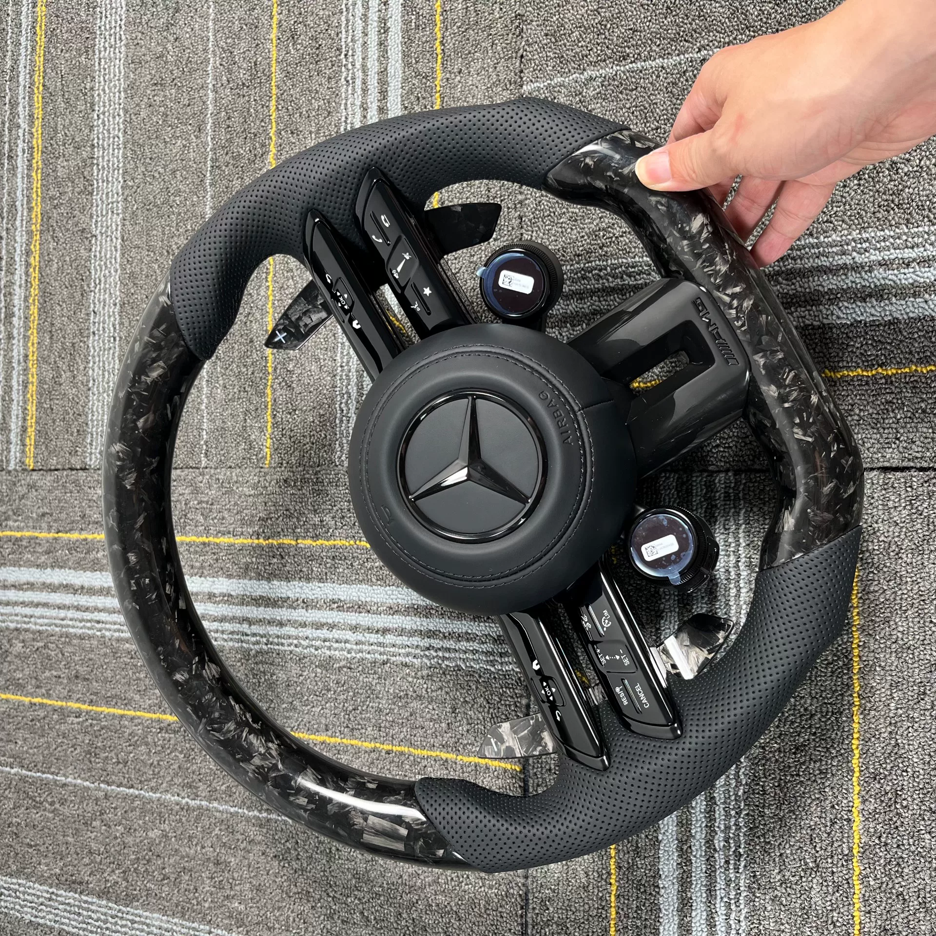 Mercedes-AMG Dragonfly Steering Wheel Modification Forged Carbon Fiber Steering Wheel Specifically Designed and Custom-Fit for Your Vehicle
