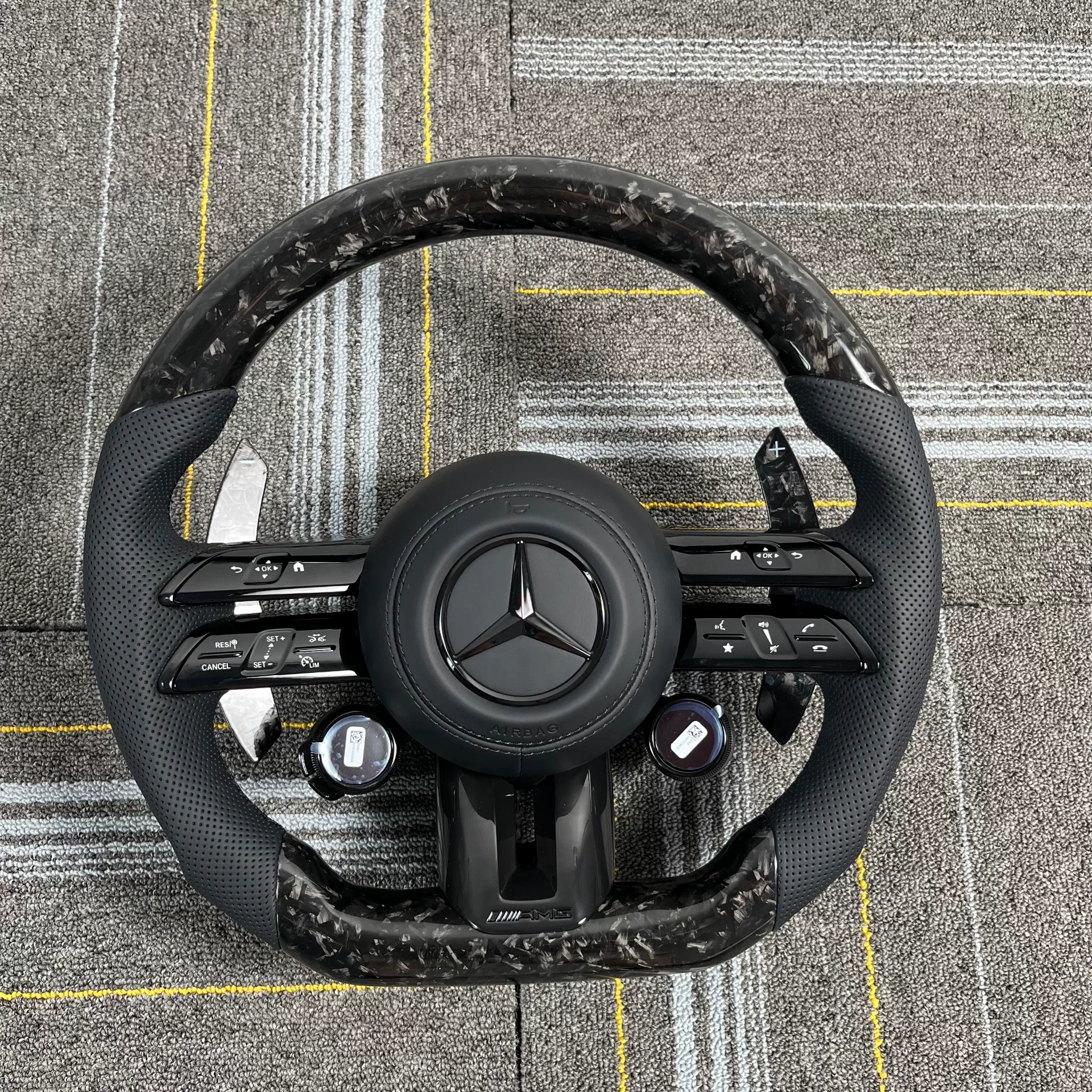 Mercedes-AMG Dragonfly Steering Wheel Modification Forged Carbon Fiber Steering Wheel Specifically Designed and Custom-Fit for Your Vehicle