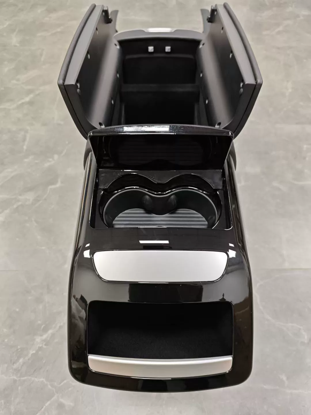 Mercedes-Benz Vito/V-Class V250 Premium Center Console with Storage & USB Ports