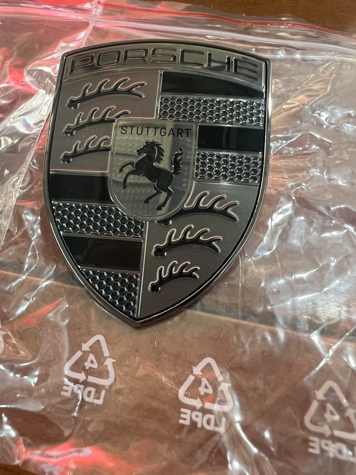 Emblema de capô preto envelhecido da Porsche Porsche Genuine Hood Badge Emblema de capô preto envelhecido OEM