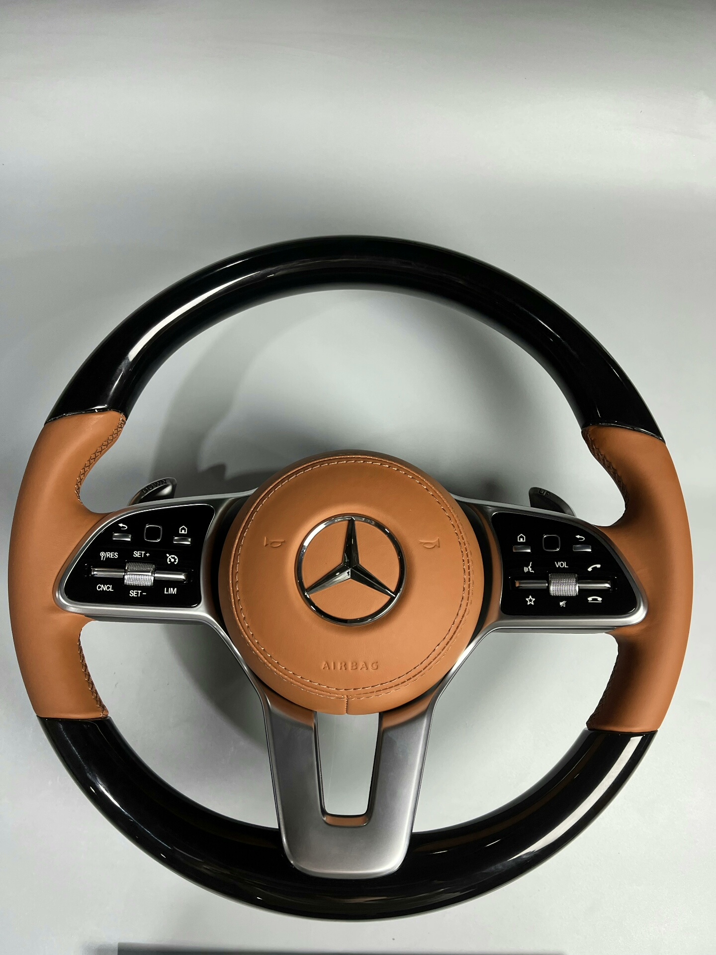 Mercedes-Benz Peach Wood Steering Wheel AssemblyCompatible with W221/E-Class/C-Class/R-Class/G-Class/ML/GLS upports upgrades for older models + genuine leather + multi-function but