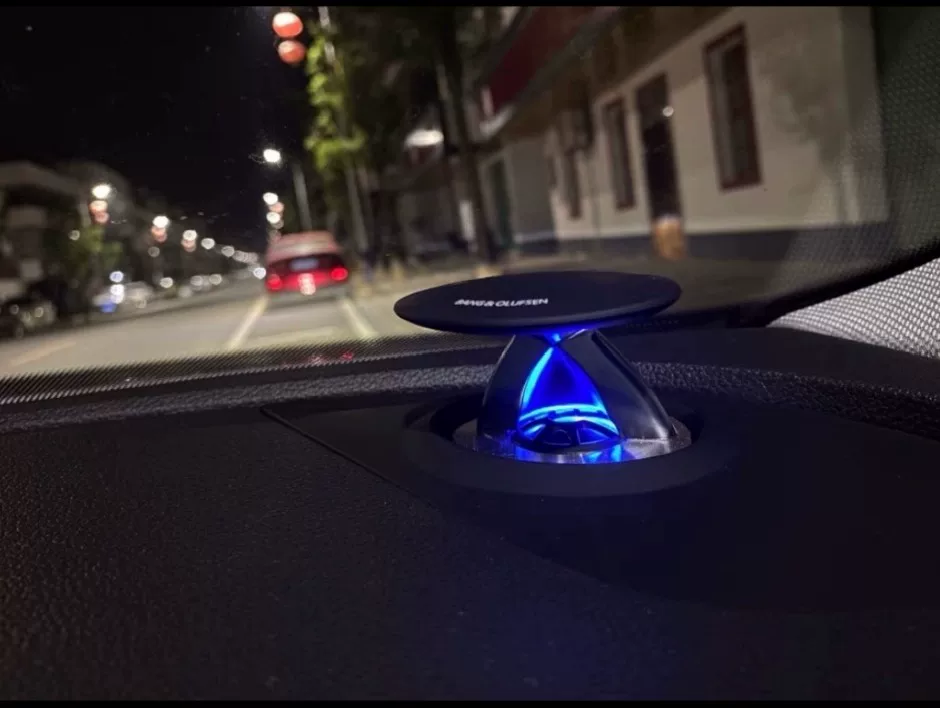 Audi high‑frequency speaker with adjustable height Compatible with A4L/Q5/A5/A6L/A7L/A8/Q5L/Q7/Q8